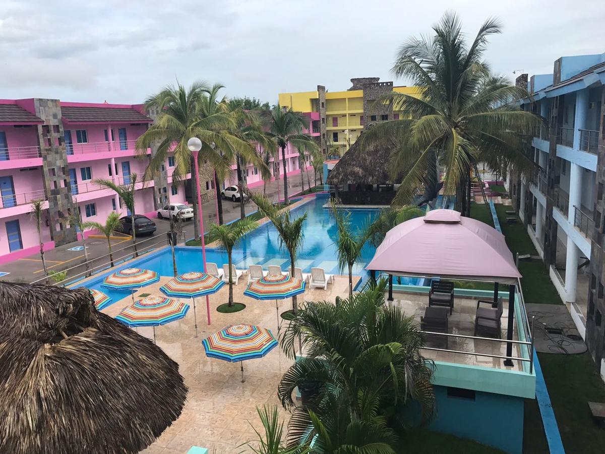 Miami Inn Нуево Валярта Екстериор снимка