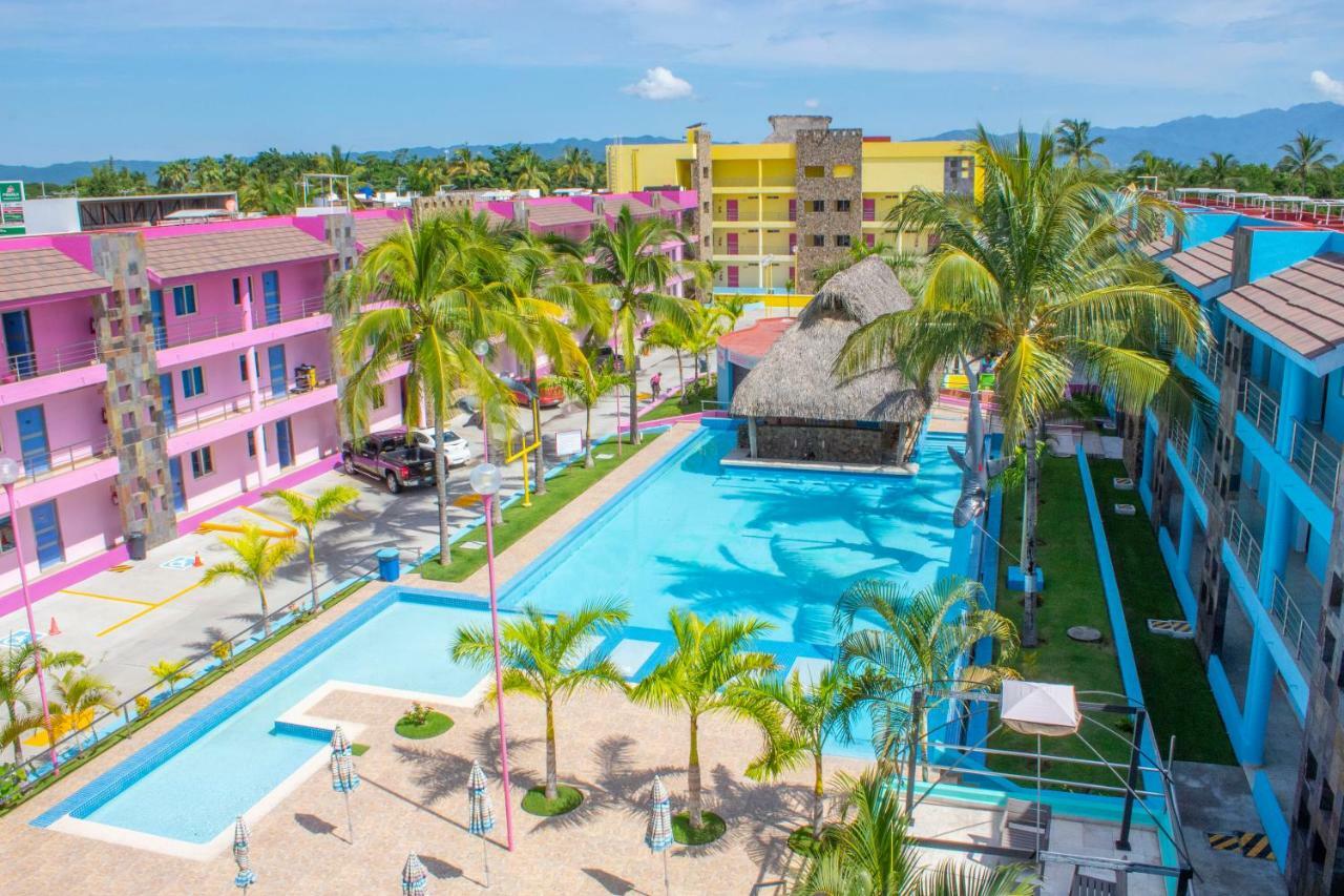Miami Inn Нуево Валярта Екстериор снимка